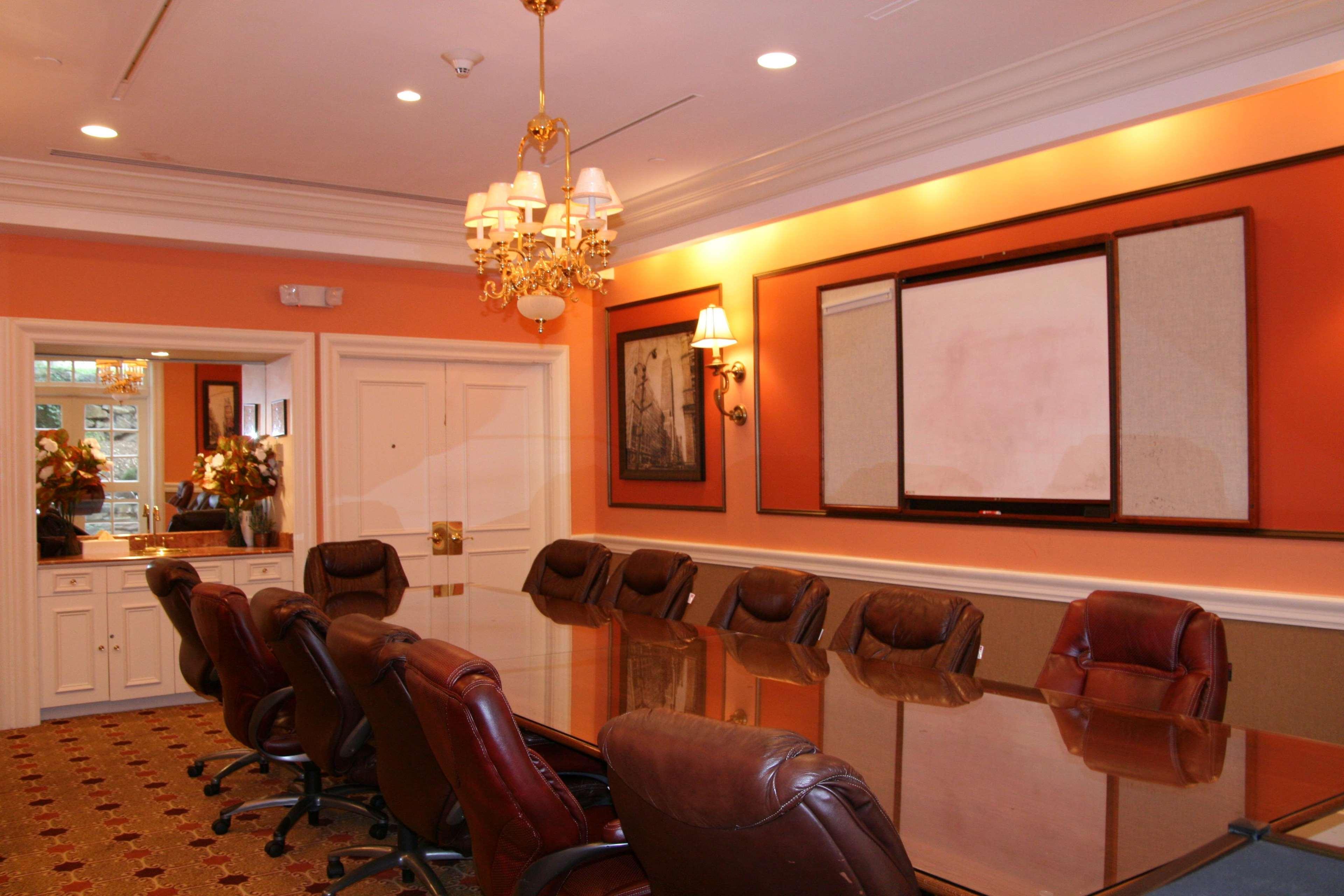 Hampton Inn & Suites Stamford Facilități foto